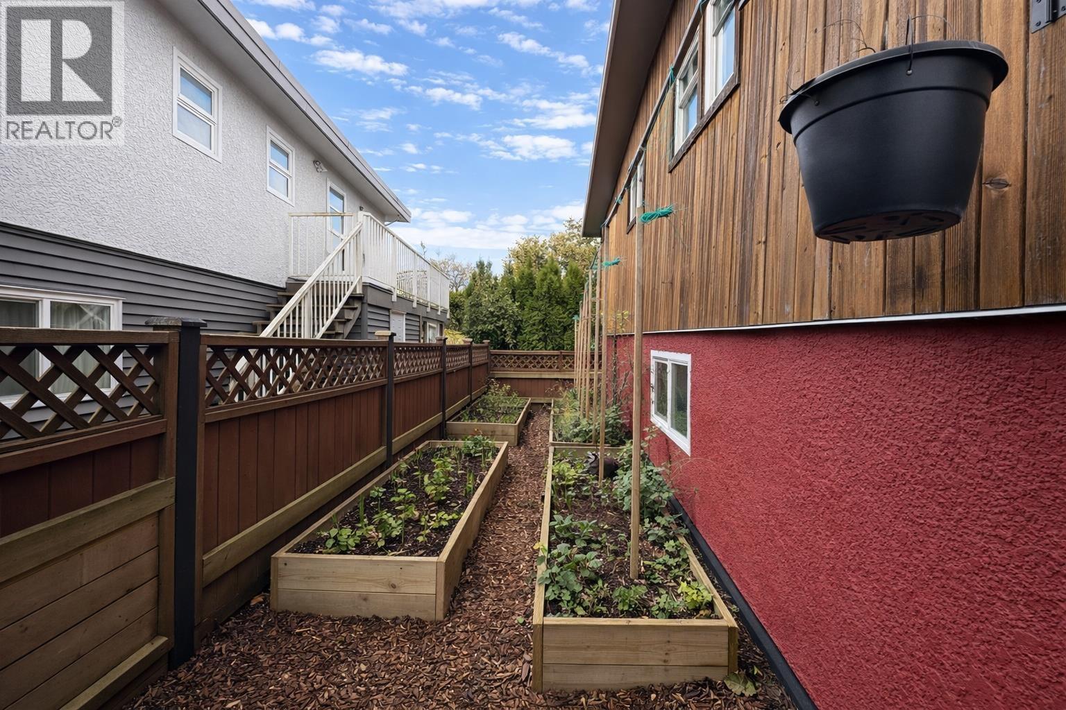 6710 St Charles Place, Burnaby, British Columbia  V5H 3V9 - Photo 8 - R3100762