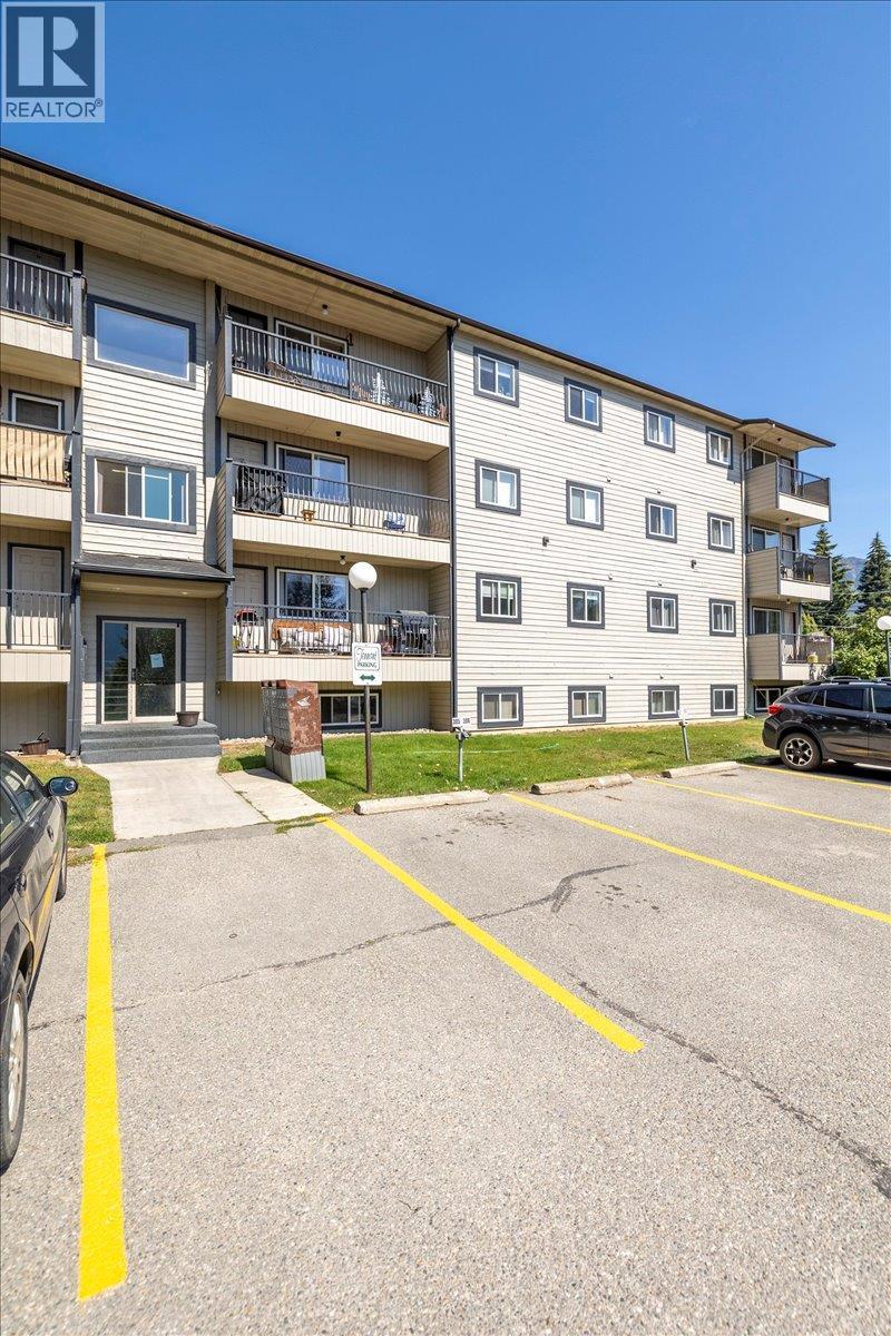 65 Cokato Road Unit# 304, Fernie, British Columbia  V0B 1M4 - Photo 2 - 10379565
