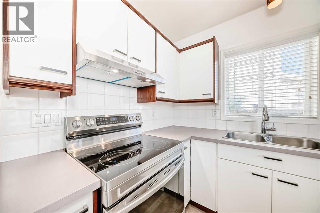 55 Shawbrooke Crescent Sw, Calgary, Alberta  T2Y 3B2 - Photo 11 - A2285002