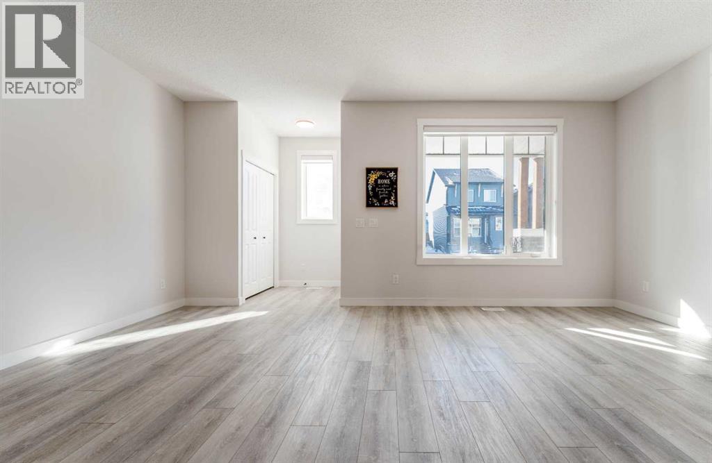 540 Chinook Winds Garden Sw, Airdrie, Alberta  T4B 5J6 - Photo 5 - A2292510