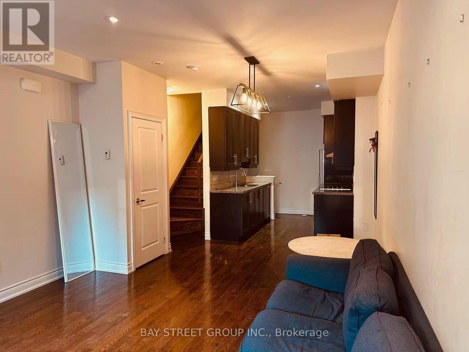 51 Hargrave Lane, Toronto, Ontario  M4N 0A4 - Photo 3 - C12796342