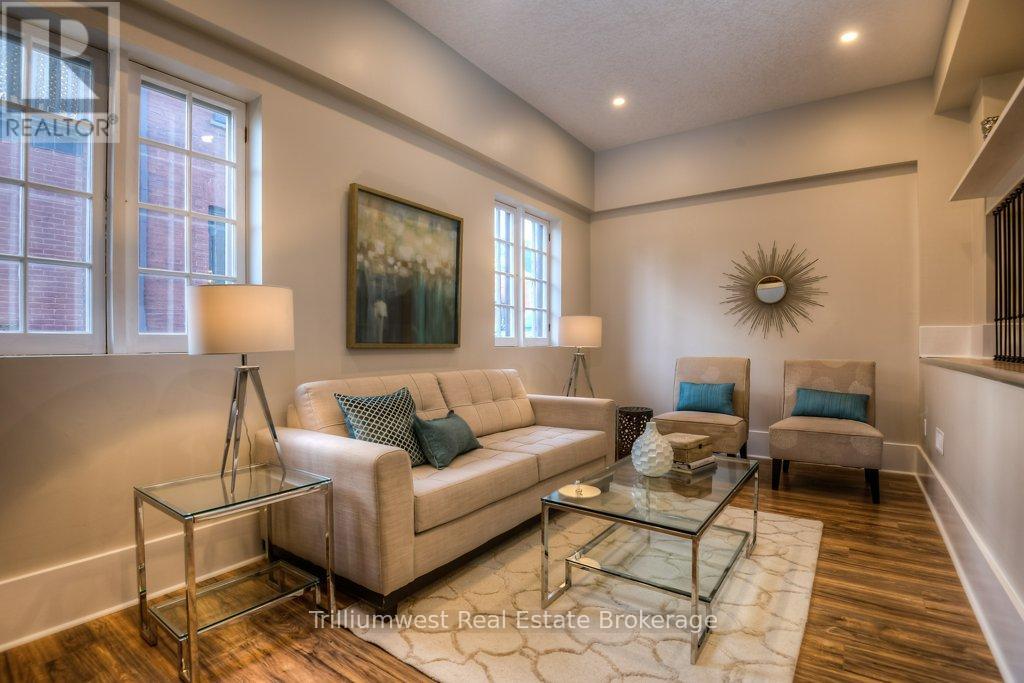 54 Park Street, Kitchener, Ontario  N2G 1M3 - Photo 37 - X12894010