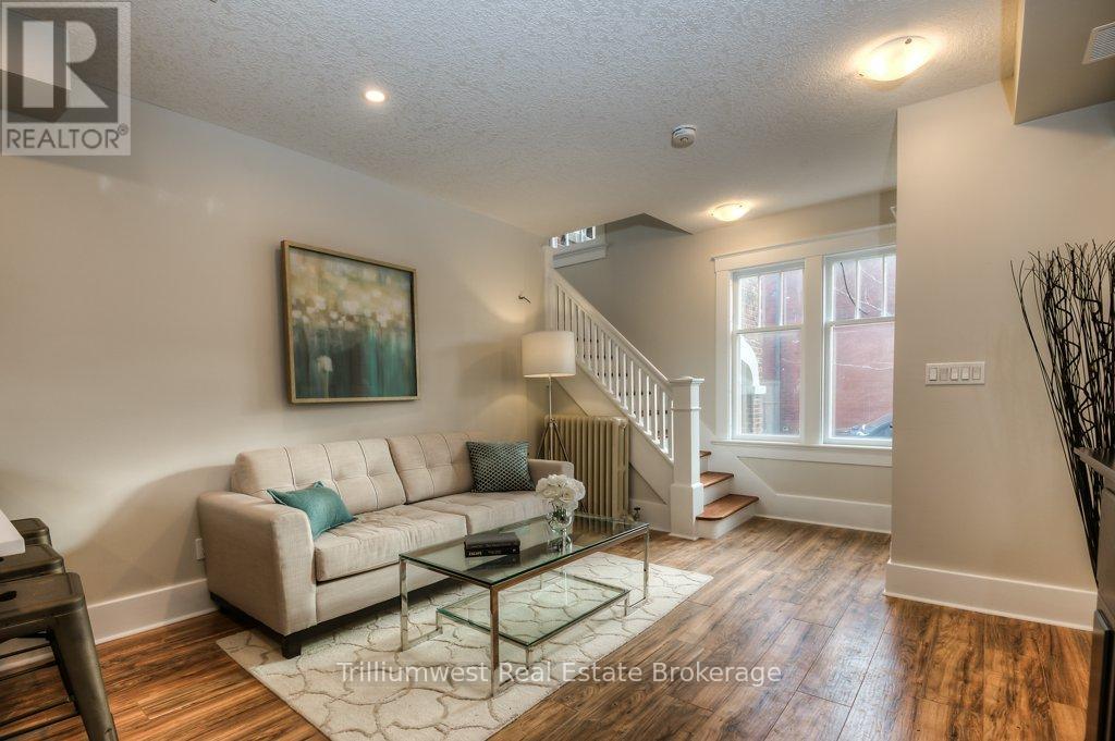 54 Park Street, Kitchener, Ontario  N2G 1M3 - Photo 4 - X12894010