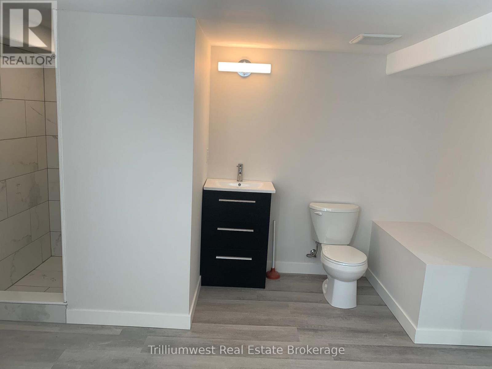 54 Park Street, Kitchener, Ontario  N2G 1M3 - Photo 47 - X12894010