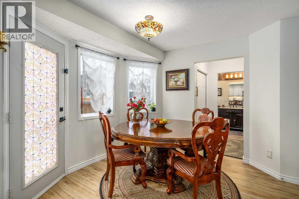 76 Sunlake Gardens Se, Calgary, Alberta  T2X 3G4 - Photo 18 - A2288300