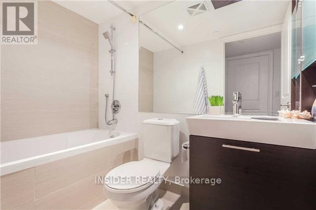 1803 - 386 Yonge Street, Toronto, Ontario  M5B 0A5 - Photo 2 - C12894022