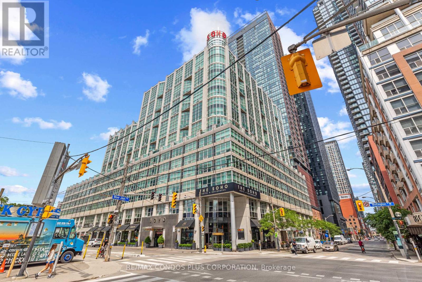 930 - 36 BLUE JAYS WAY, Toronto, Ontario