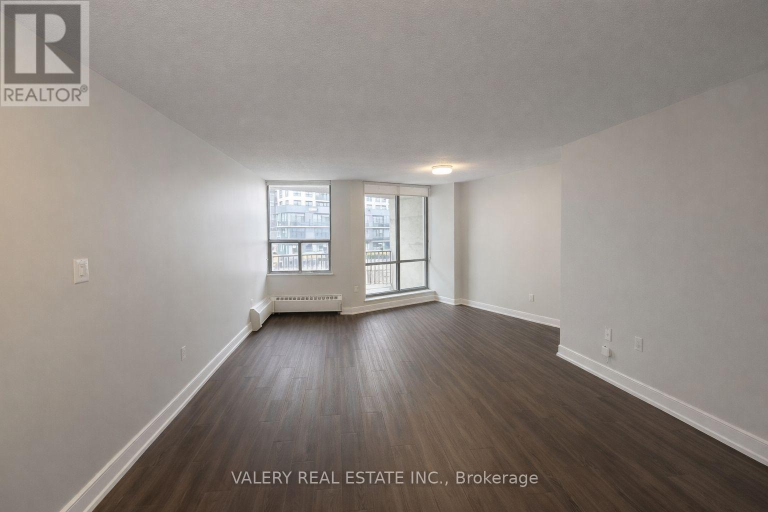 407 - 75 Eastdale Avenue, Toronto, Ontario  M4C 5N3 - Photo 3 - E12894006