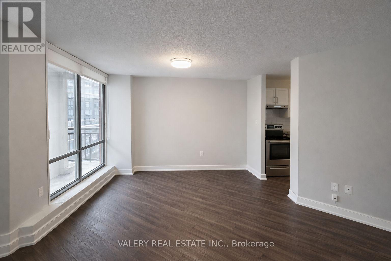 407 - 75 Eastdale Avenue, Toronto, Ontario  M4C 5N3 - Photo 4 - E12894006