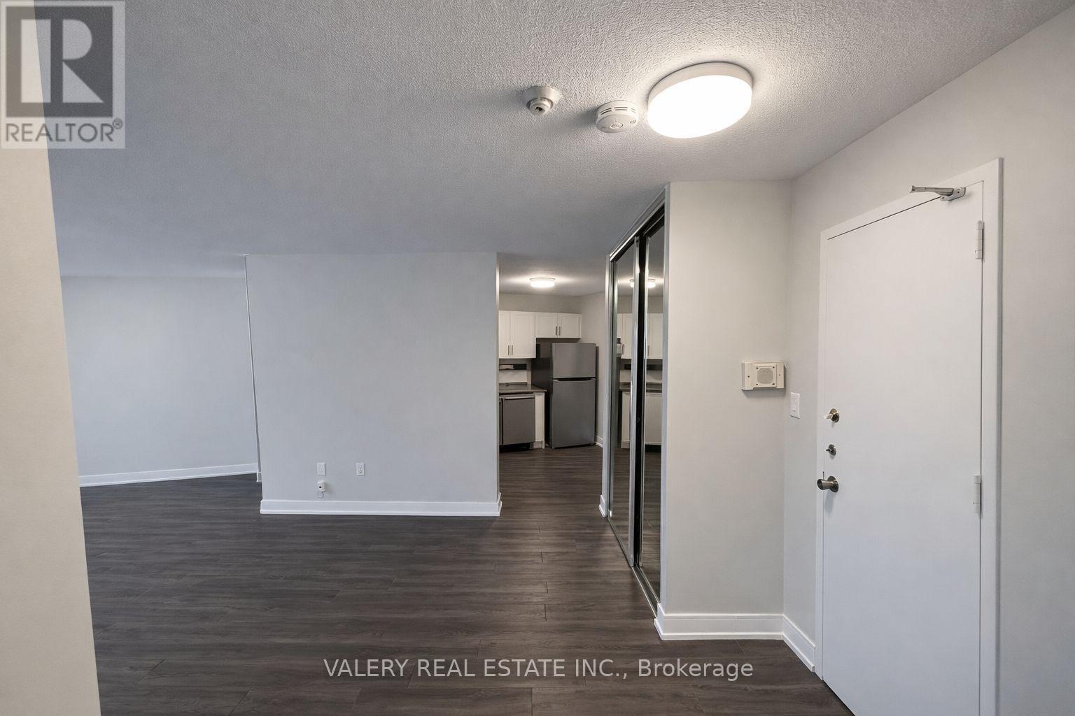 407 - 75 Eastdale Avenue, Toronto, Ontario  M4C 5N3 - Photo 5 - E12894006