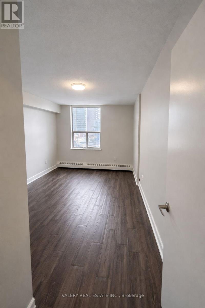 407 - 75 Eastdale Avenue, Toronto, Ontario  M4C 5N3 - Photo 6 - E12894006