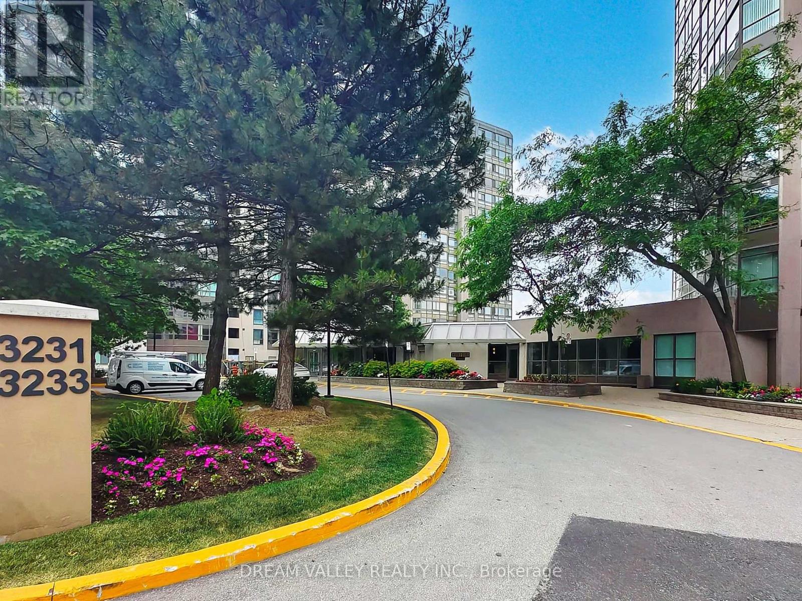 311 - 3233 Eglinton Avenue E, Toronto, Ontario  M1J 3N6 - Photo 2 - E12894028