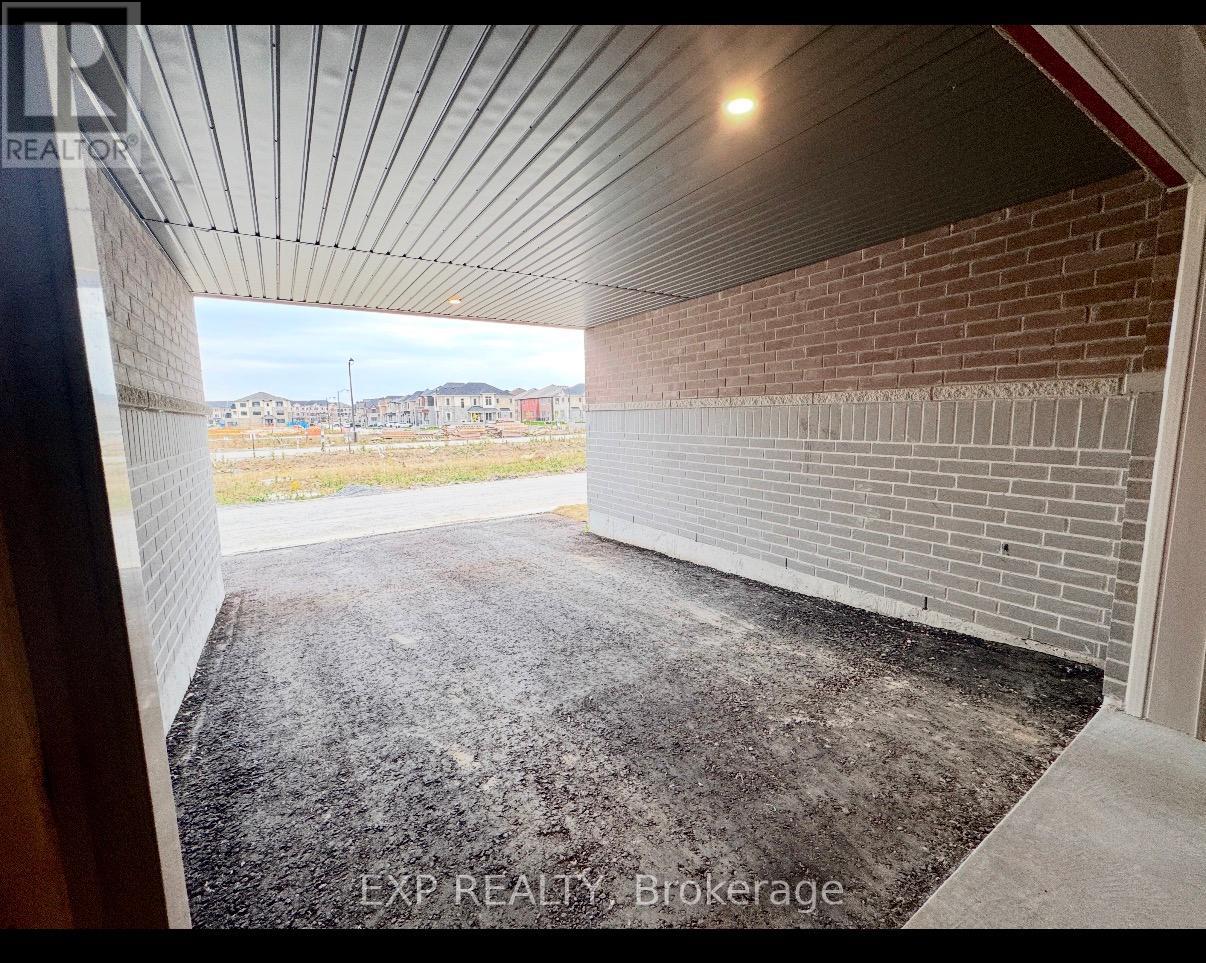 Main - 553 Vine Cliff Boulevard, Markham, Ontario  L6C 1L2 - Photo 5 - N12894024