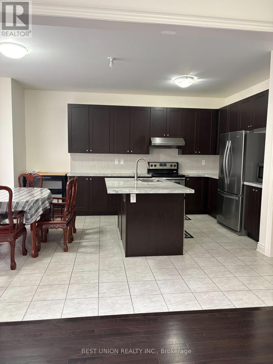 52 Manila Street, Markham, Ontario  L6C 0W2 - Photo 21 - N12894030