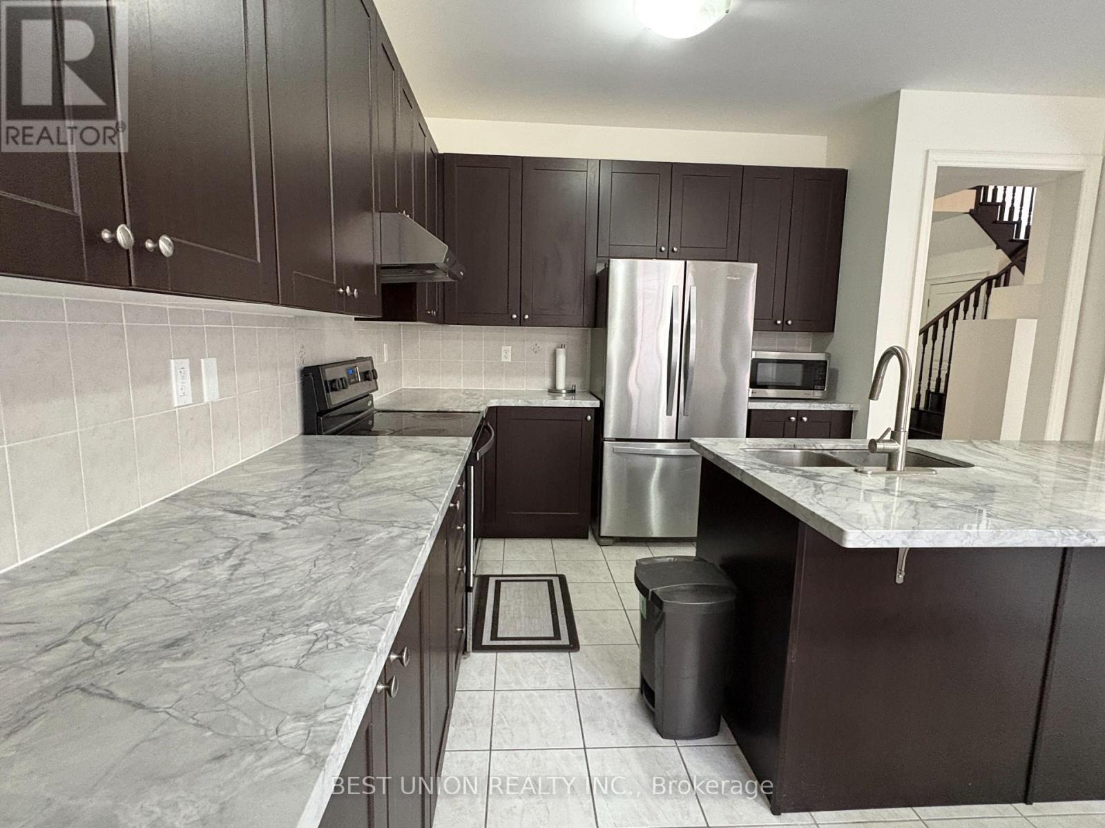 52 Manila Street, Markham, Ontario  L6C 0W2 - Photo 22 - N12894030