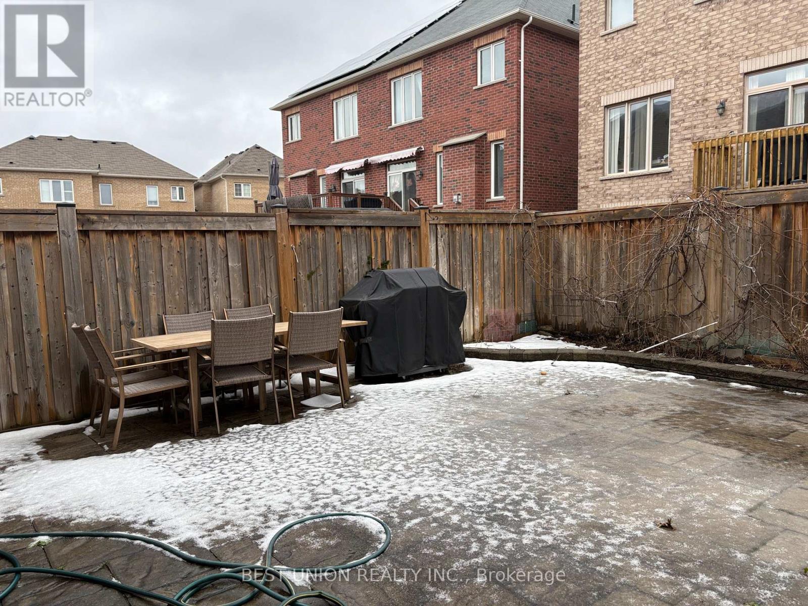 52 Manila Street, Markham, Ontario  L6C 0W2 - Photo 25 - N12894030