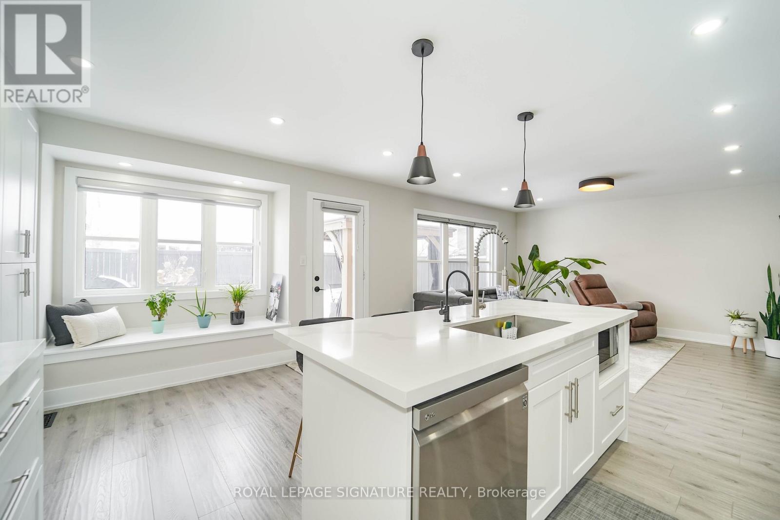 80 Kidd Crescent, New Tecumseth, Ontario  L9R 0E1 - Photo 19 - N12894034