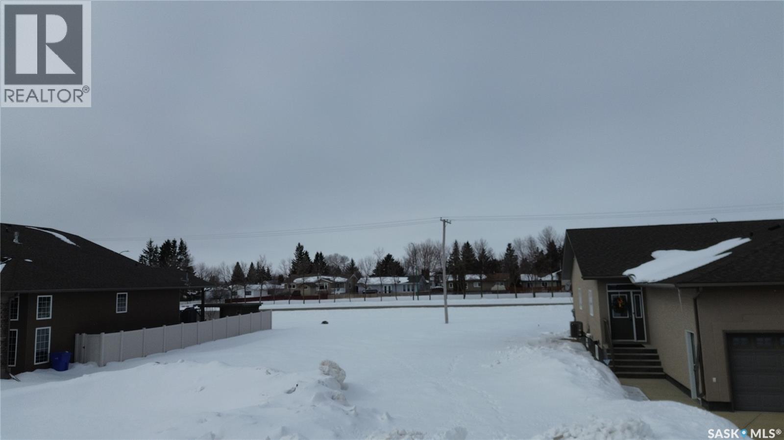 77 Good Spirit Crescent, Yorkton, Saskatchewan  S3N 0X1 - Photo 2 - SK030709