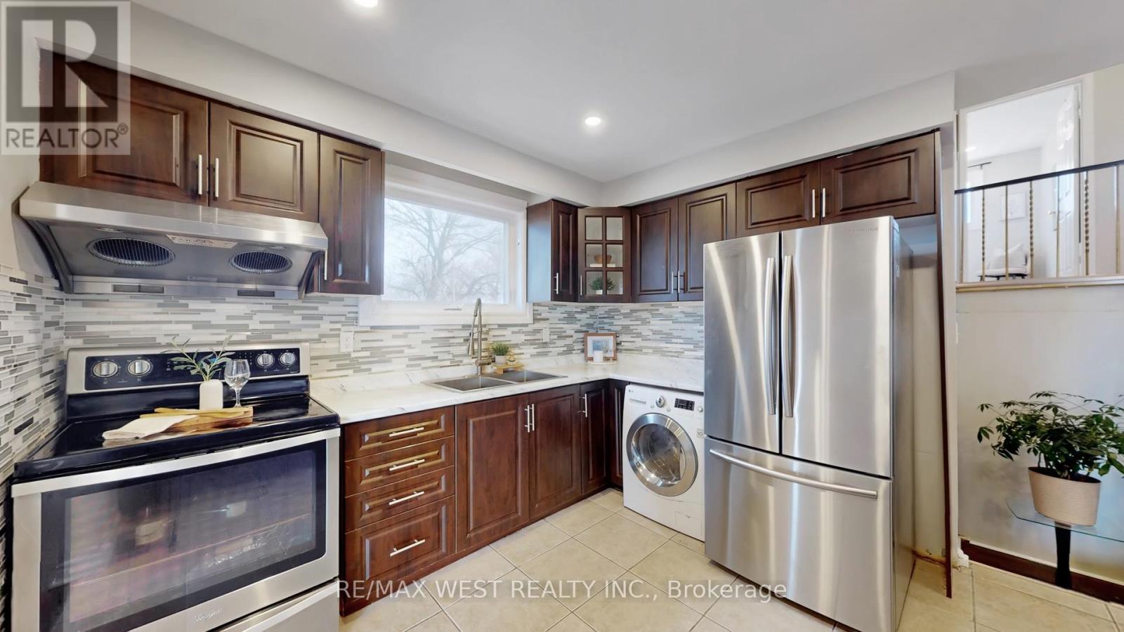 113 Kingswood Drive N, Brampton, Ontario  L6V 2X5 - Photo 6 - W12875958