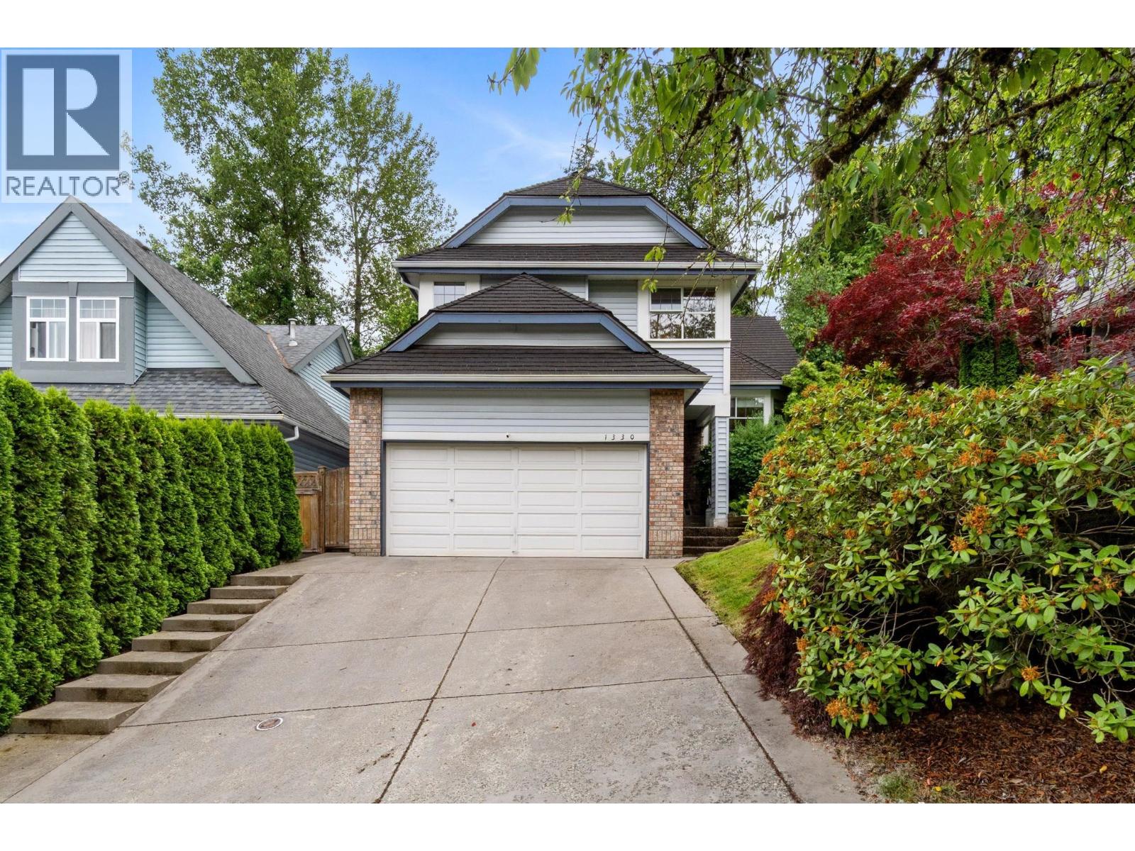 1330 Cimarron Drive, Coquitlam, British Columbia  V3B 7B3 - Photo 3 - R3074223