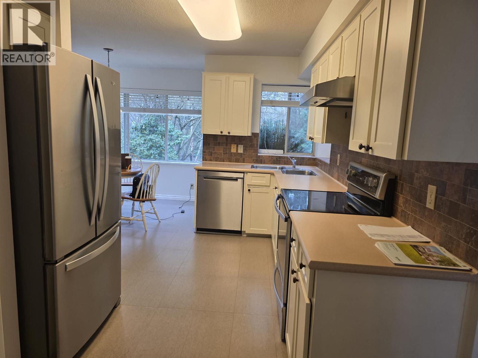 1330 Cimarron Drive, Coquitlam, British Columbia  V3B 7B3 - Photo 30 - R3074223