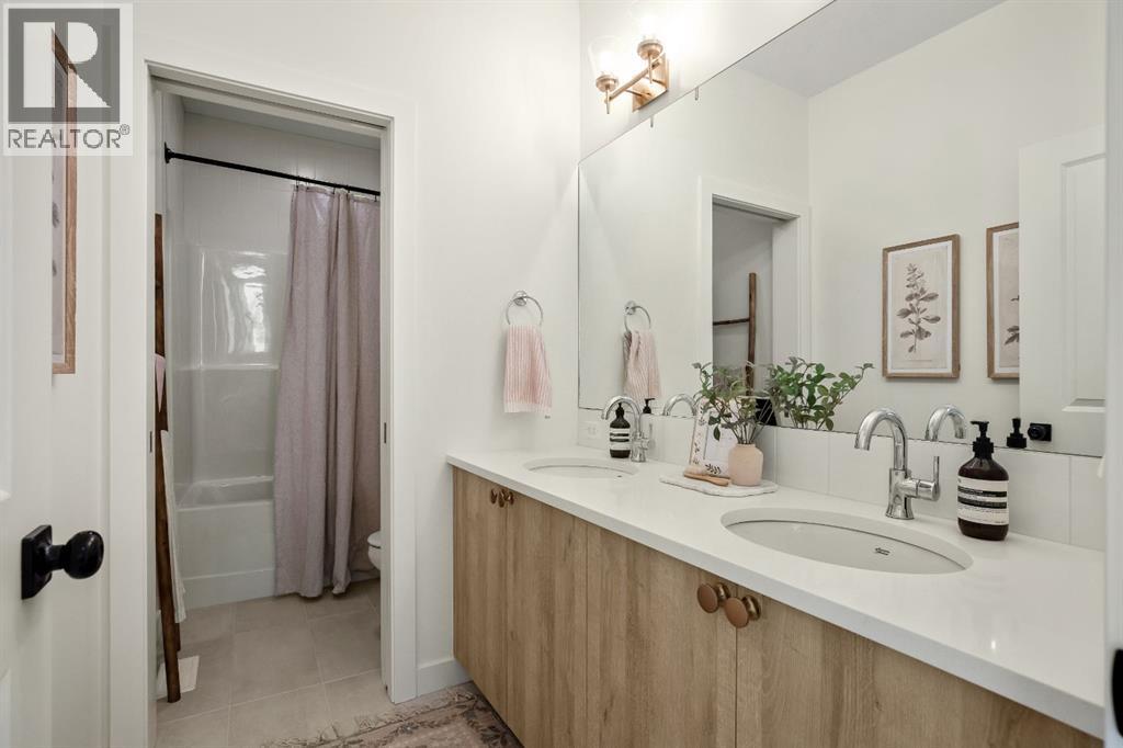 35 Bluerock Avenue Sw, Calgary, Alberta  T2Y 0R6 - Photo 38 - A2284791