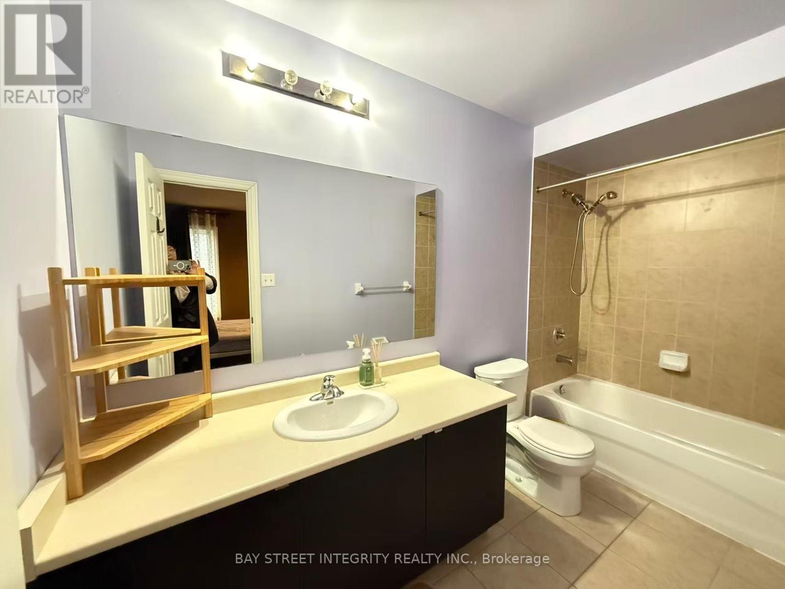 #2 - 26 Carolina Rose Crescent, Markham (Wismer), Ontario  L6E 0P2 - Photo 3 - N12894042