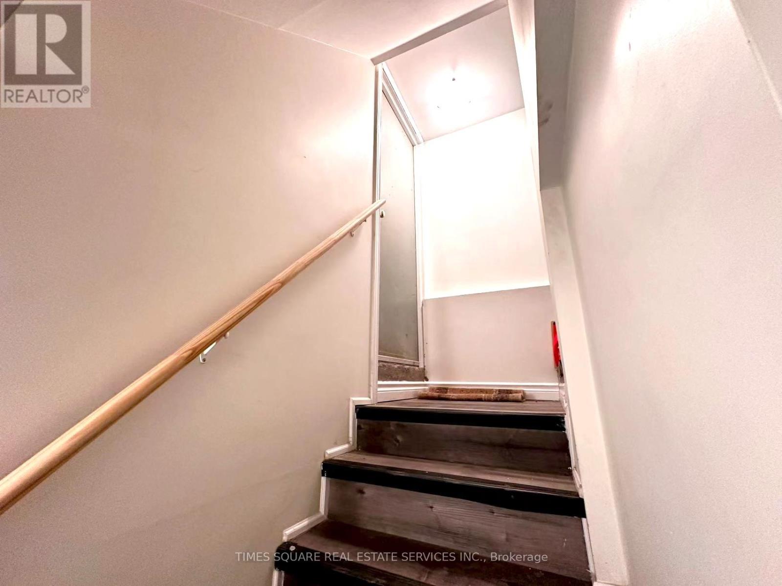 12 Milton Place, Vaughan (Maple), Ontario  L6A 1L8 - Photo 11 - N12894052