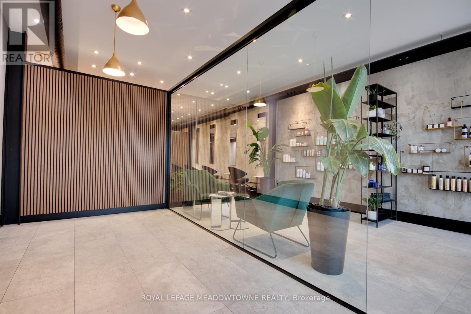 43 Main Street S, Halton Hills, Ontario  L7G 3H2 - Photo 10 - W12868242