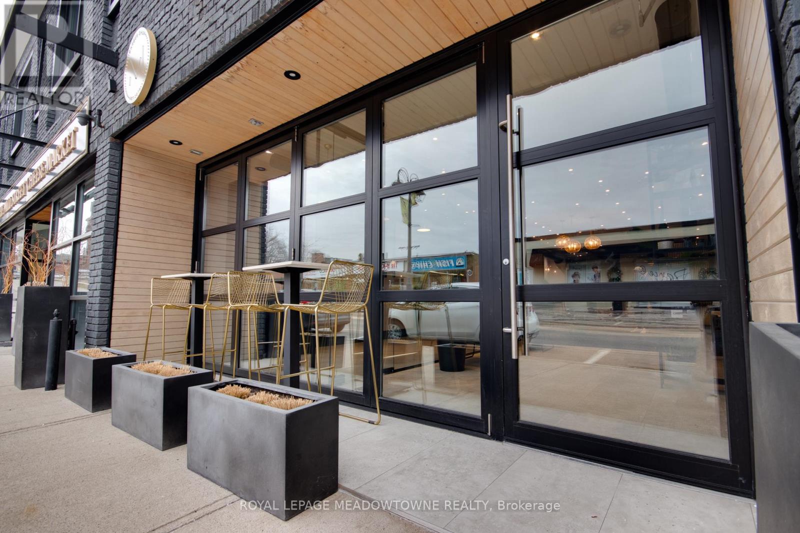 43 Main Street S, Halton Hills, Ontario  L7G 3H2 - Photo 7 - W12868242