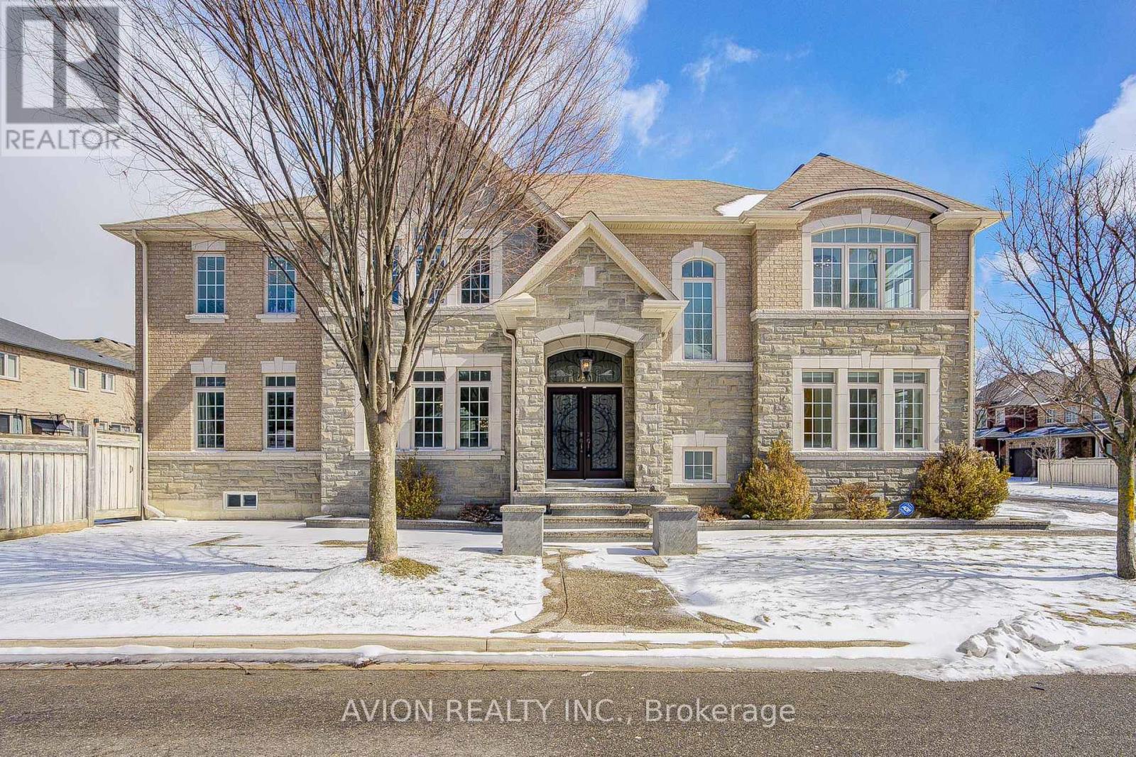 30 FERRAZZANO LANE, Vaughan, Ontario