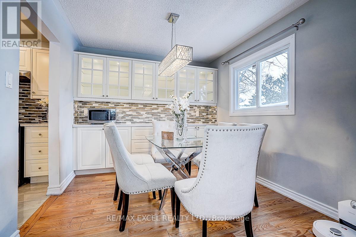 28 Holsworthy Crescent, Markham, Ontario  L3T 4C6 - Photo 13 - N12894080