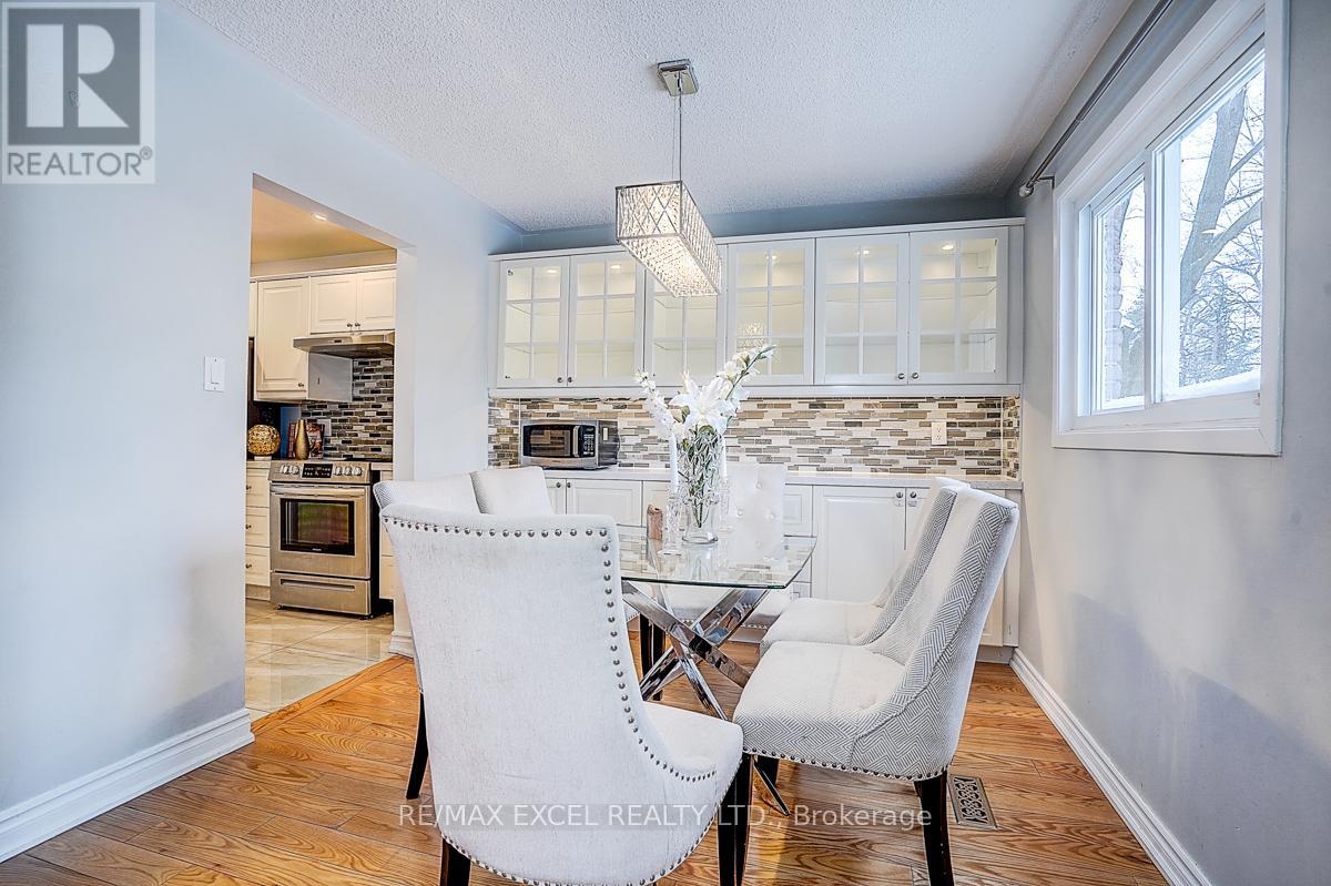 28 Holsworthy Crescent, Markham, Ontario  L3T 4C6 - Photo 14 - N12894080