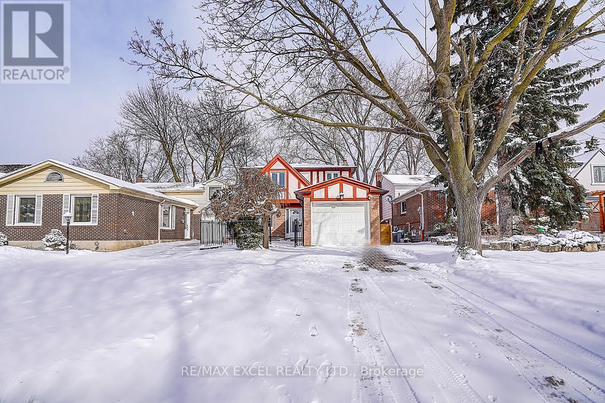 28 Holsworthy Crescent, Markham, Ontario  L3T 4C6 - Photo 2 - N12894080