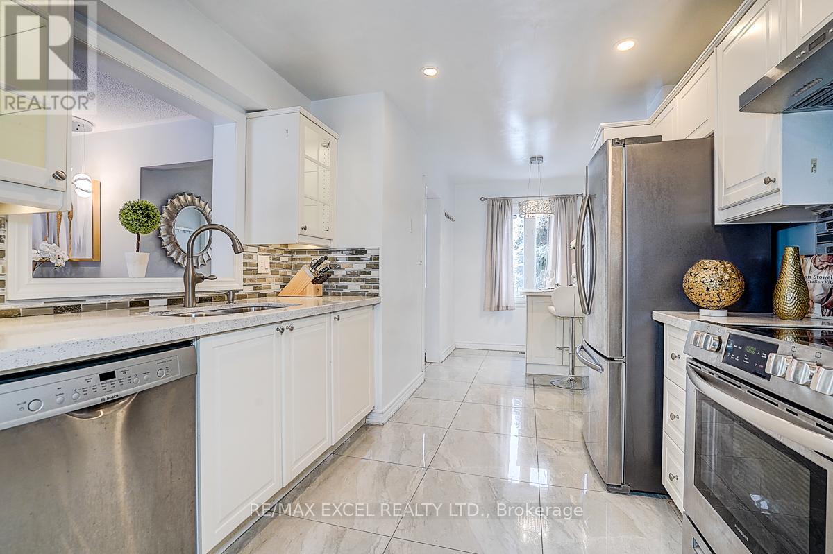 28 Holsworthy Crescent, Markham, Ontario  L3T 4C6 - Photo 20 - N12894080