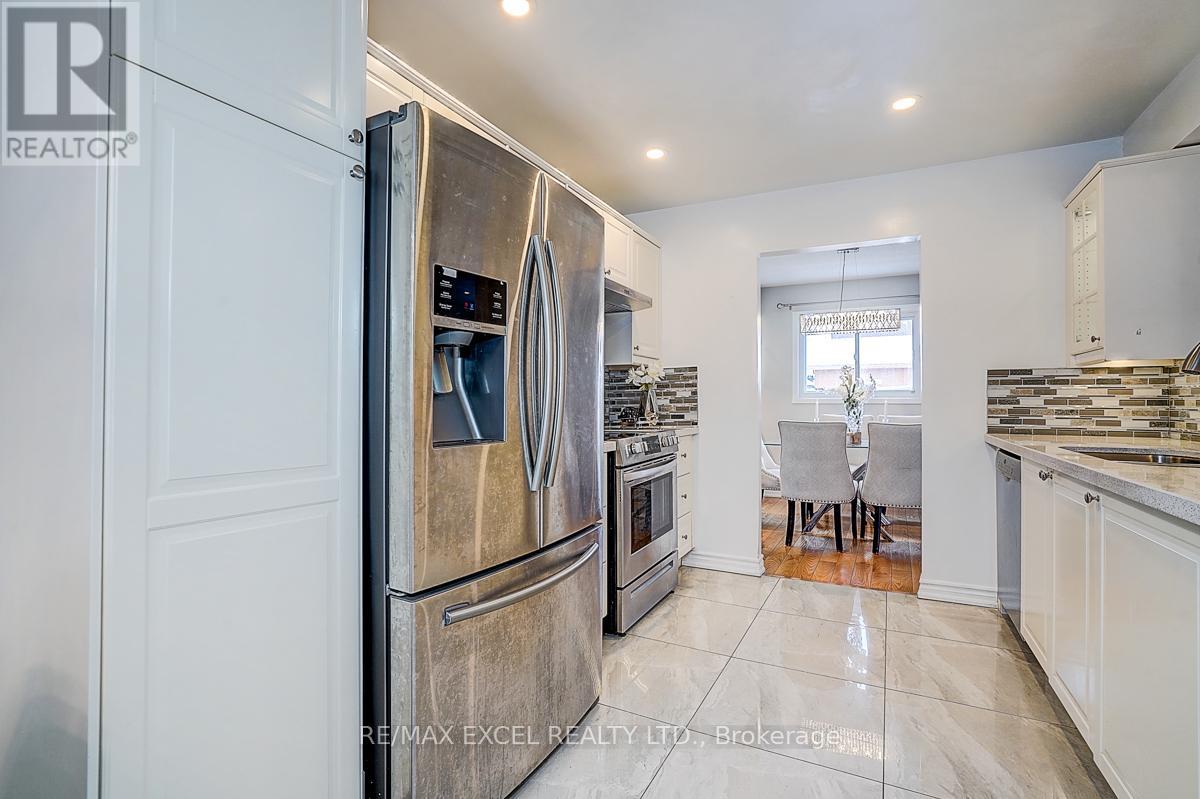 28 Holsworthy Crescent, Markham, Ontario  L3T 4C6 - Photo 21 - N12894080