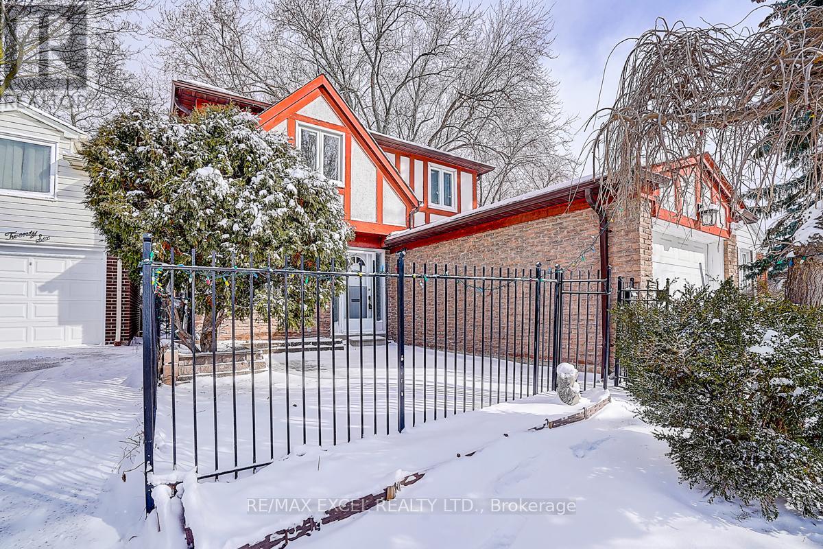 28 Holsworthy Crescent, Markham, Ontario  L3T 4C6 - Photo 3 - N12894080