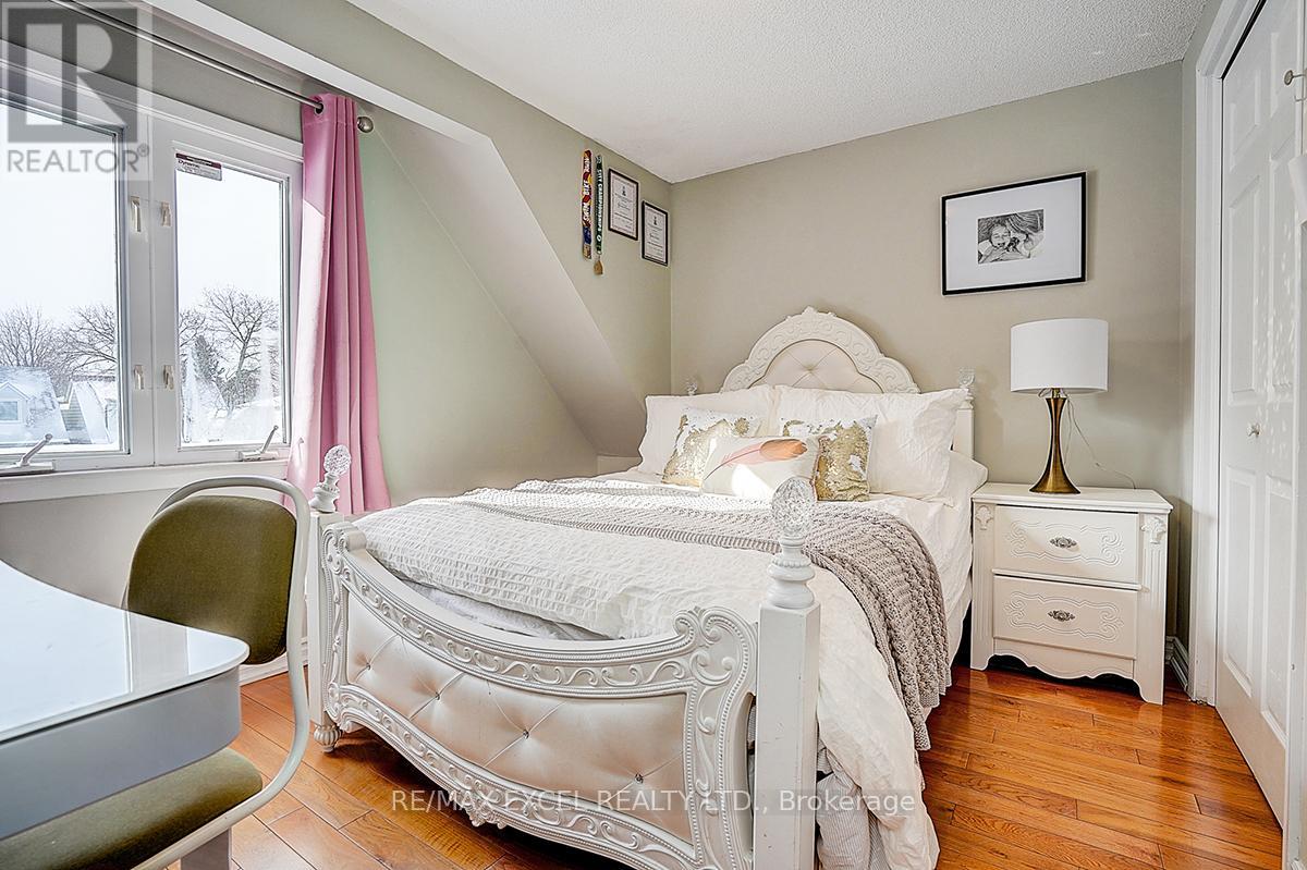 28 Holsworthy Crescent, Markham, Ontario  L3T 4C6 - Photo 37 - N12894080