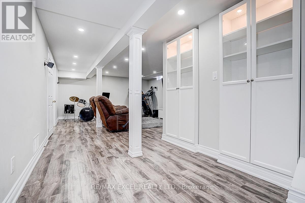 28 Holsworthy Crescent, Markham, Ontario  L3T 4C6 - Photo 39 - N12894080