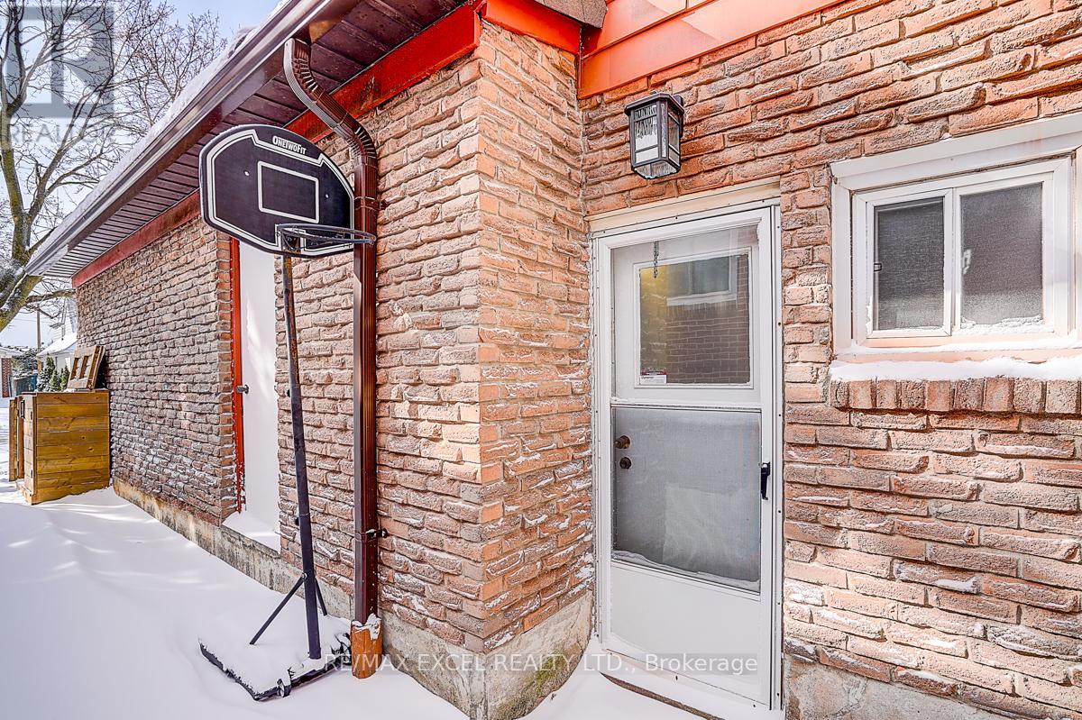 28 Holsworthy Crescent, Markham, Ontario  L3T 4C6 - Photo 46 - N12894080