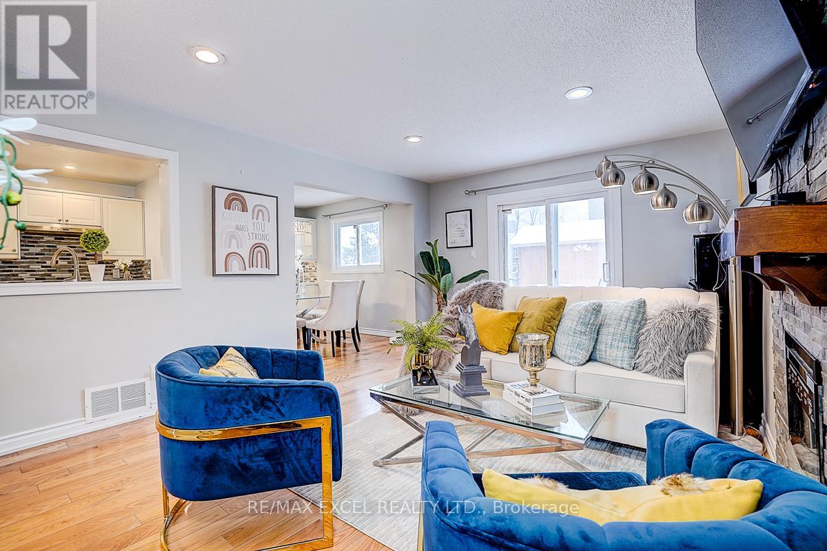 28 Holsworthy Crescent, Markham, Ontario  L3T 4C6 - Photo 8 - N12894080