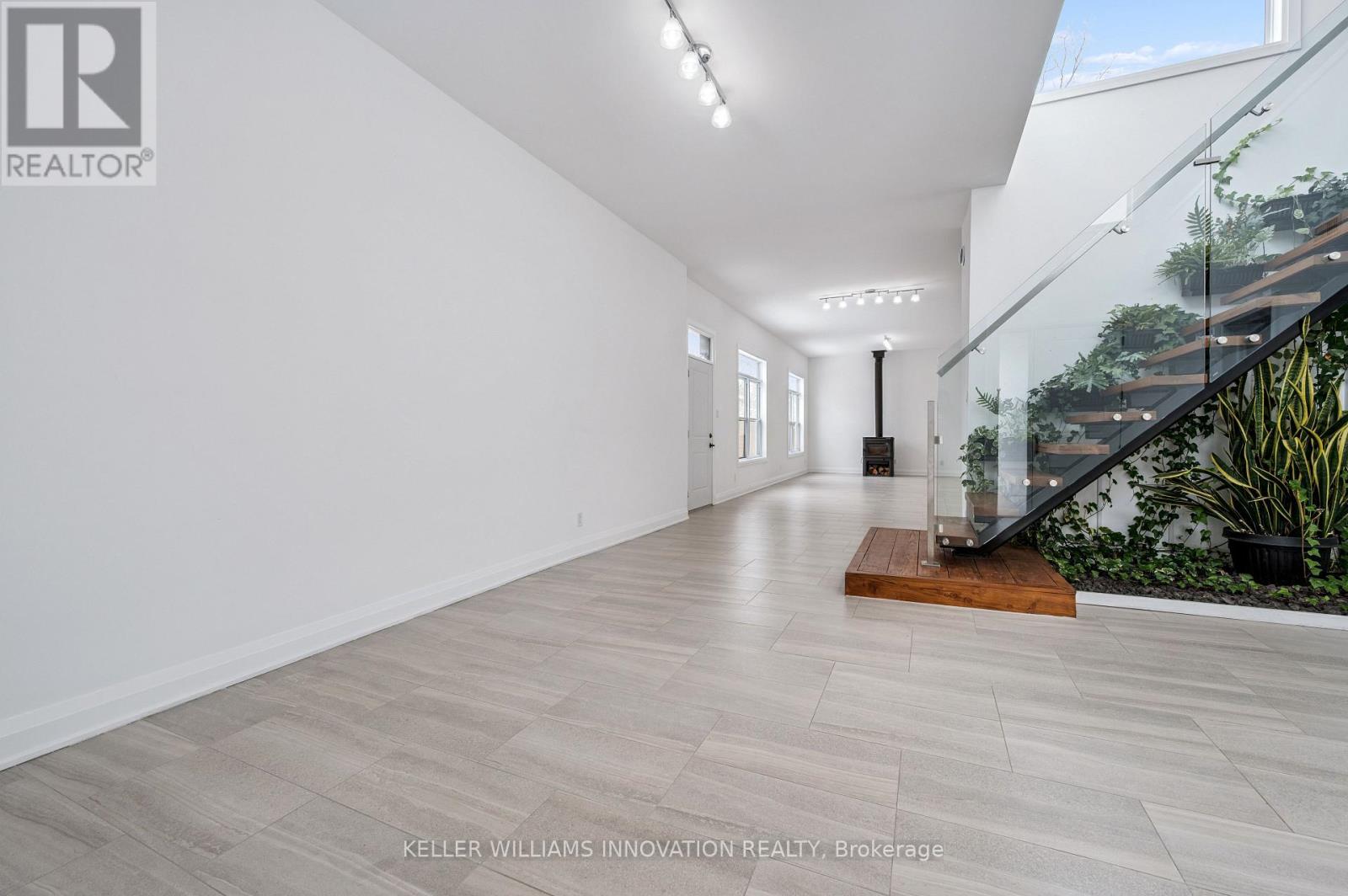 149 Woolwich Street, Waterloo, Ontario  N2K 1S5 - Photo 6 - X12887300