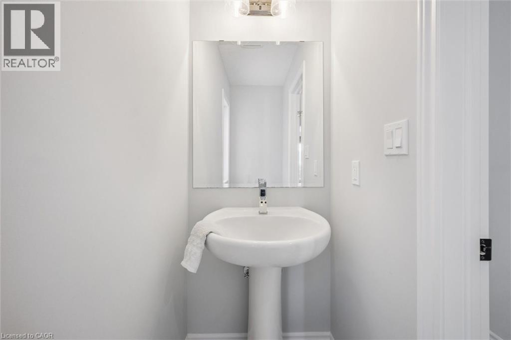 523 Hollybrook Crescent, Kitchener, Ontario  N2R 0P1 - Photo 12 - 40797711