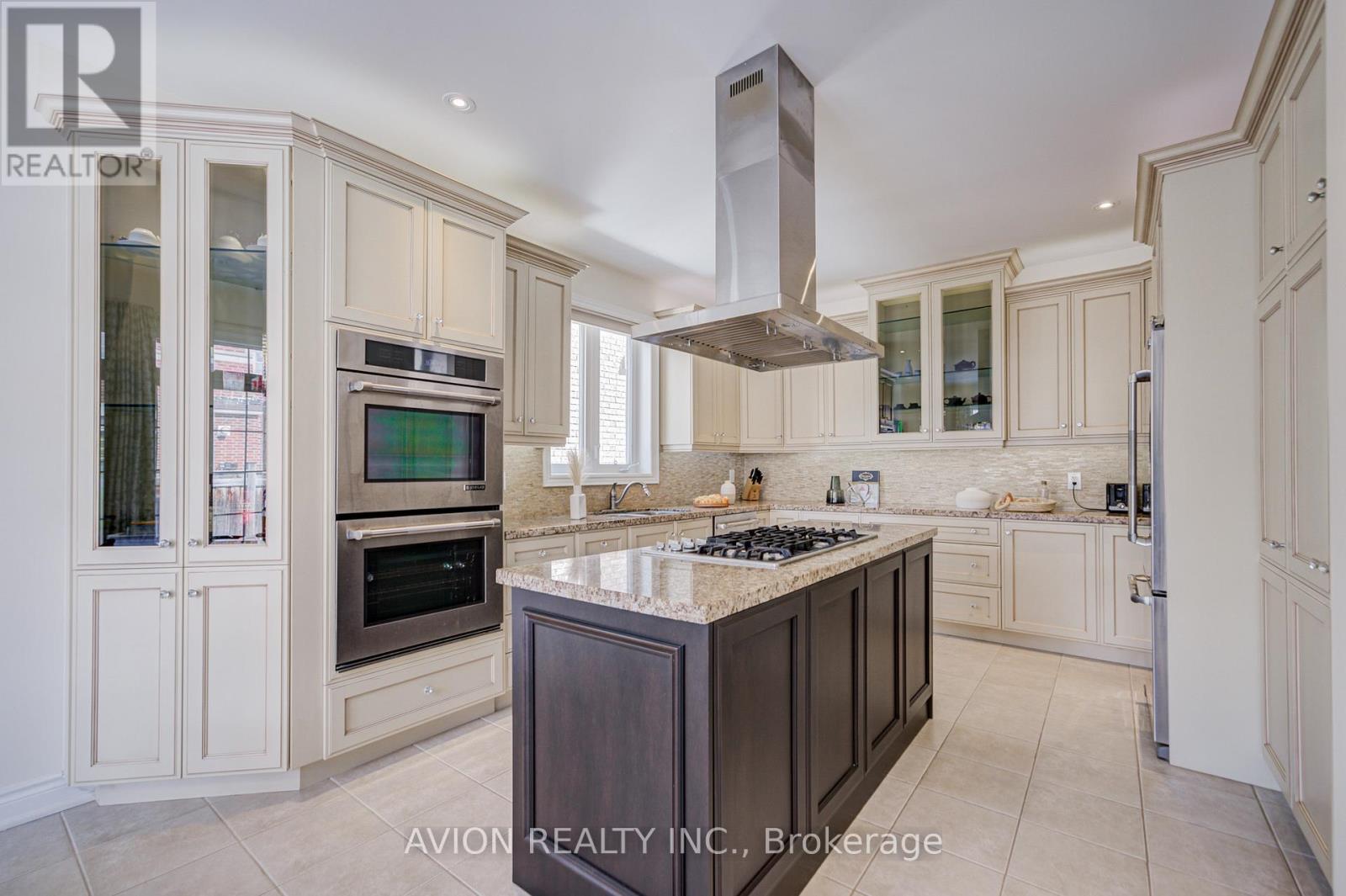 30 Ferrazzano Lane, Vaughan, Ontario  L4H 0X2 - Photo 14 - N12893968