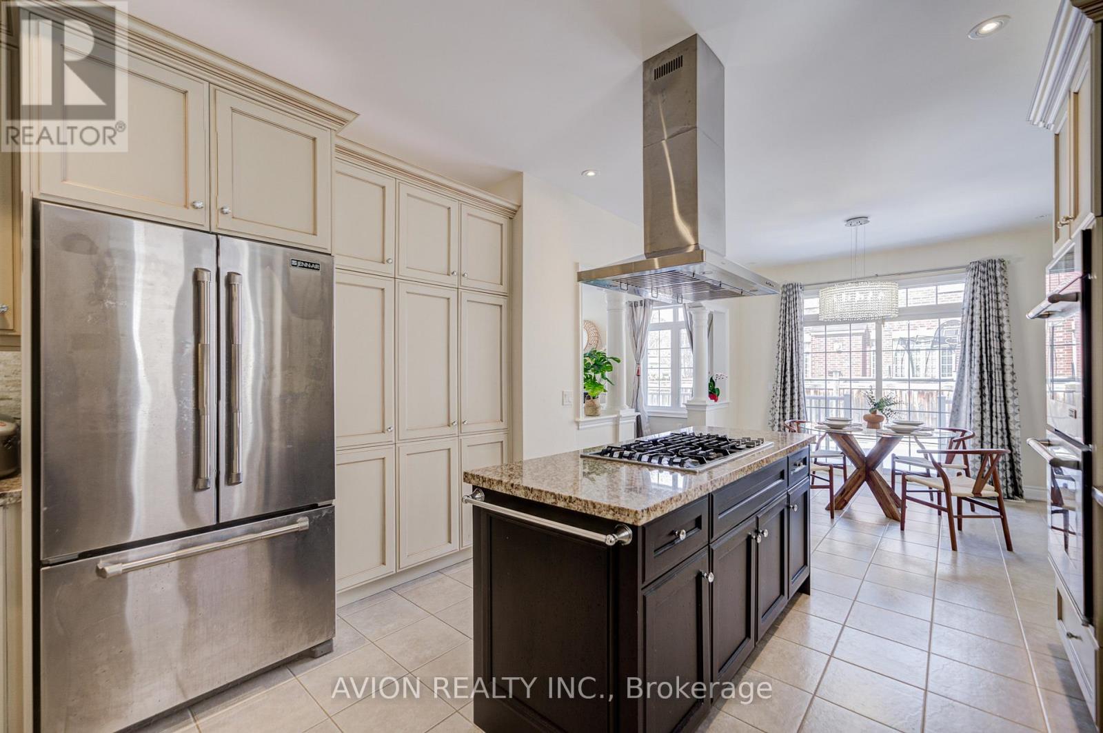 30 Ferrazzano Lane, Vaughan, Ontario  L4H 0X2 - Photo 13 - N12893968