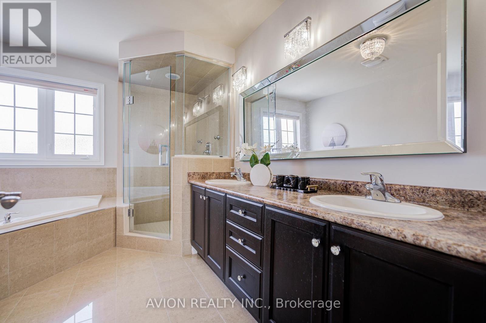 30 Ferrazzano Lane, Vaughan, Ontario  L4H 0X2 - Photo 22 - N12893968