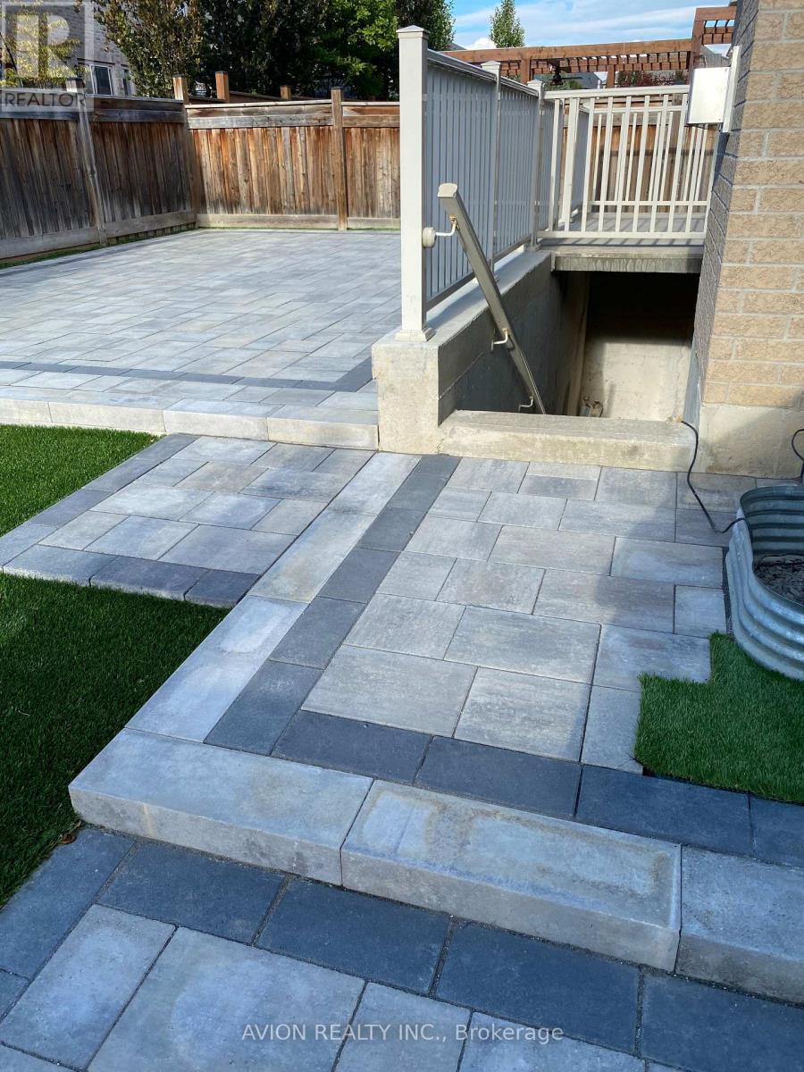 30 Ferrazzano Lane, Vaughan, Ontario  L4H 0X2 - Photo 40 - N12893968