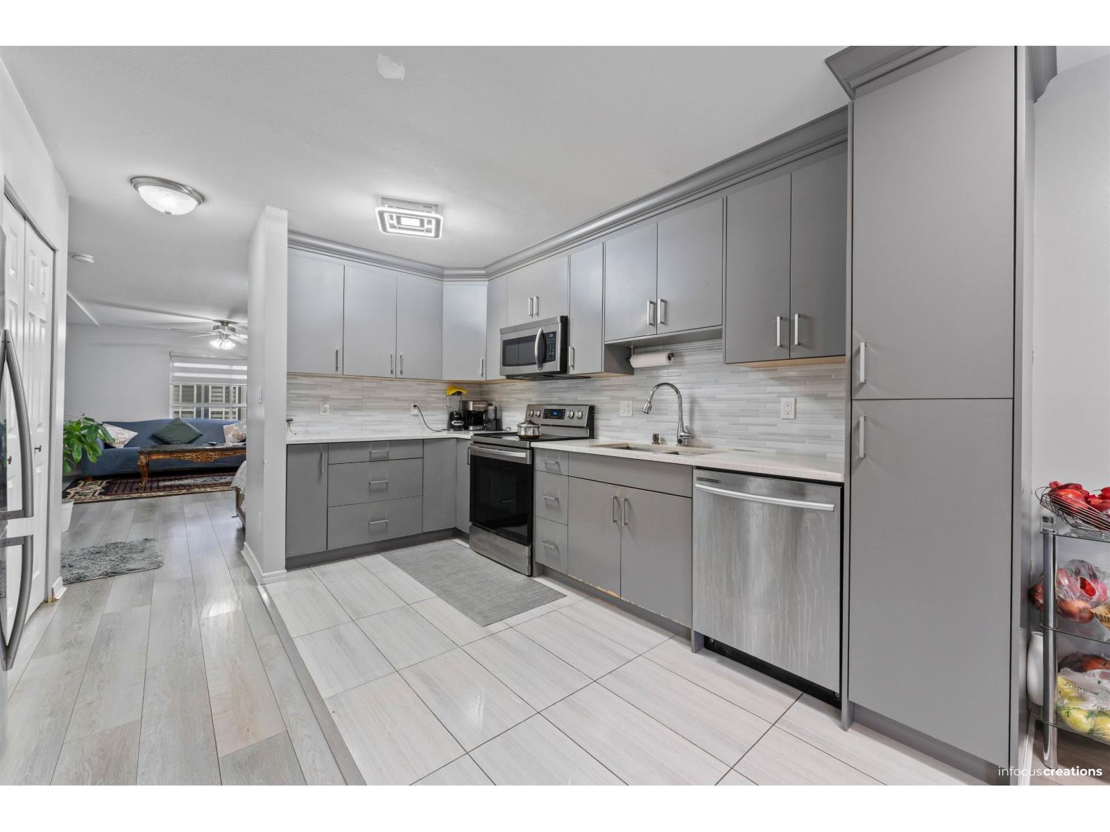 9 12730 66 Avenue, Surrey, British Columbia  V3W 1P3 - Photo 4 - R3100470