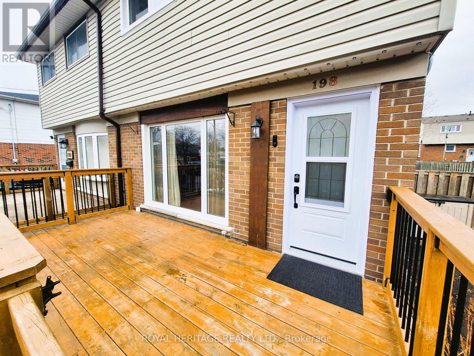 198 Barkley Crescent, Oshawa, Ontario  L1J 2E6 - Photo 2 - E12894100