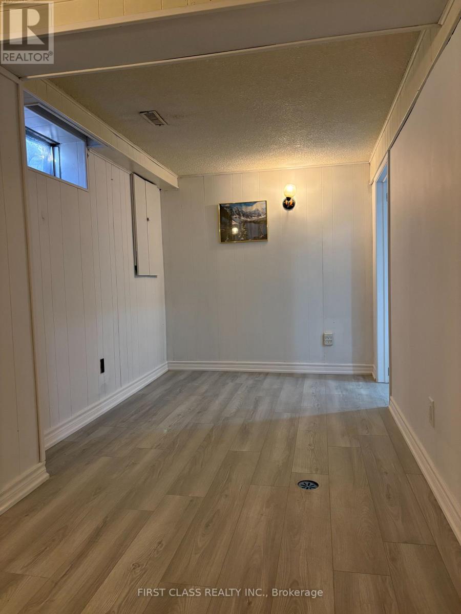 701 Leeder Court, Newmarket, Ontario  L3Y 5A8 - Photo 10 - N12894104